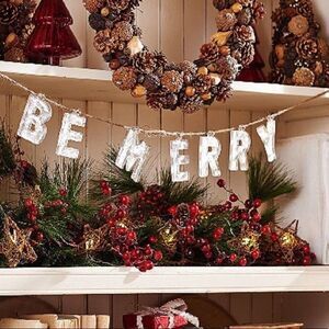 NWT Be Merry Holiday Garland
